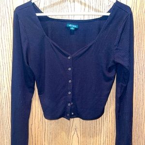 Super cute and soft button up wild fable long sleeve crop top